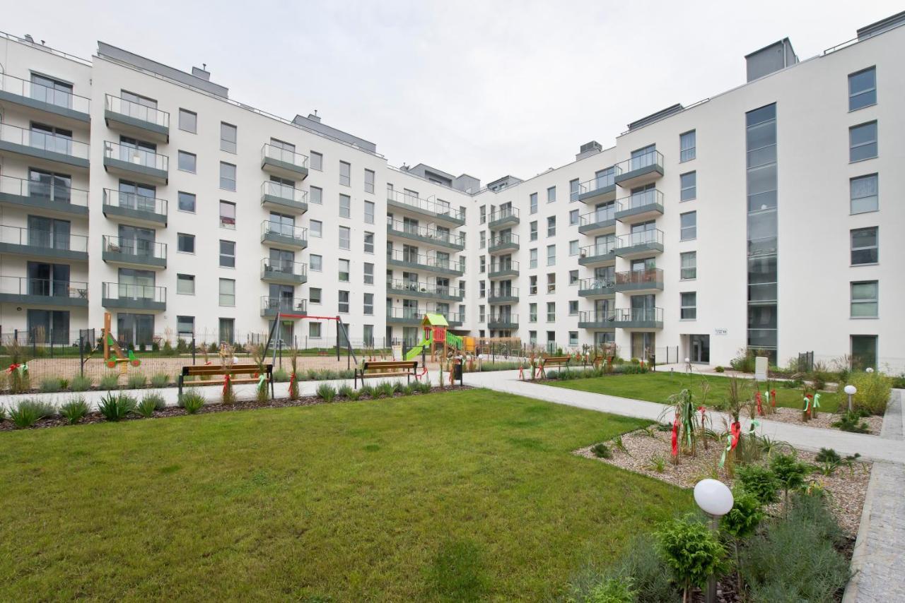 Apartamenty Angielska Grobla Q4Apartments กดัญสก์ ภายนอก รูปภาพ