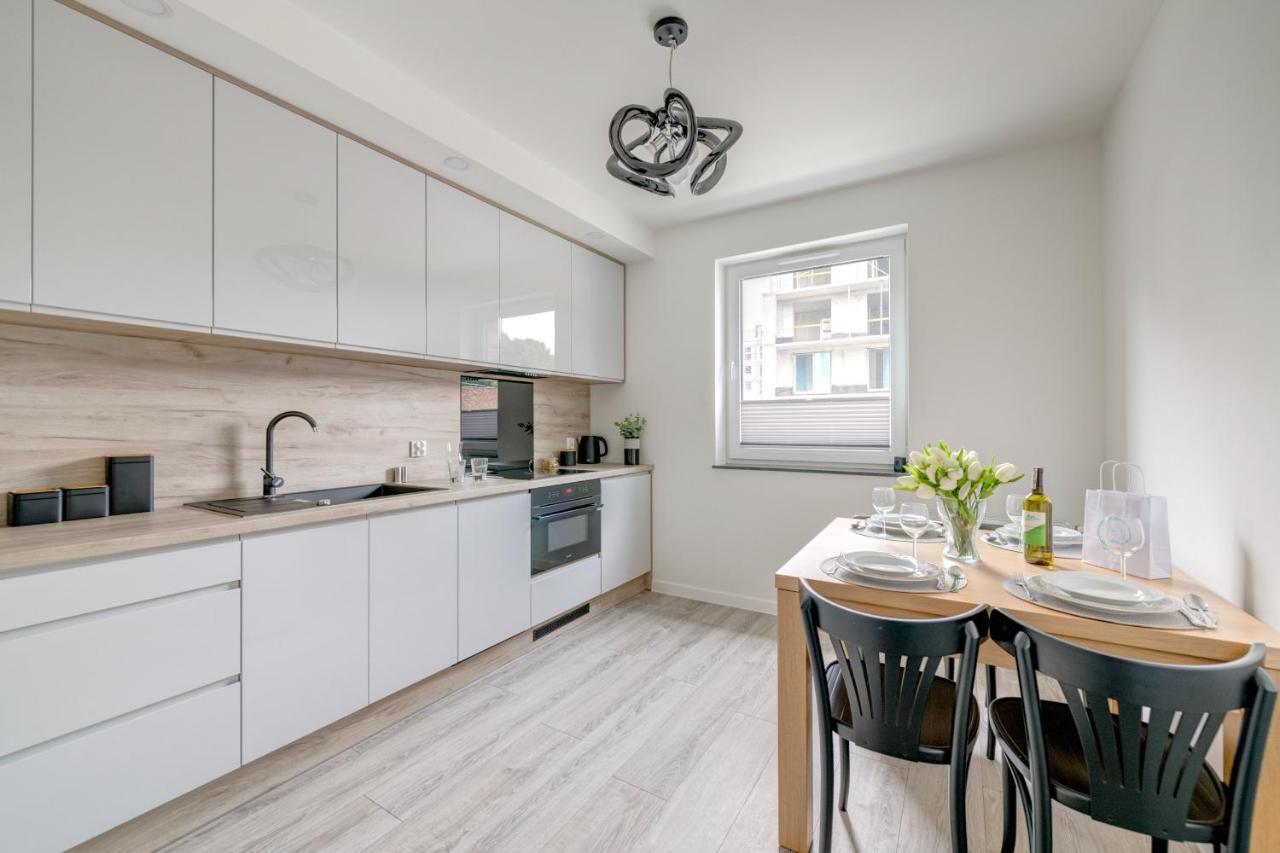 Apartamenty Angielska Grobla Q4Apartments กดัญสก์ ภายนอก รูปภาพ