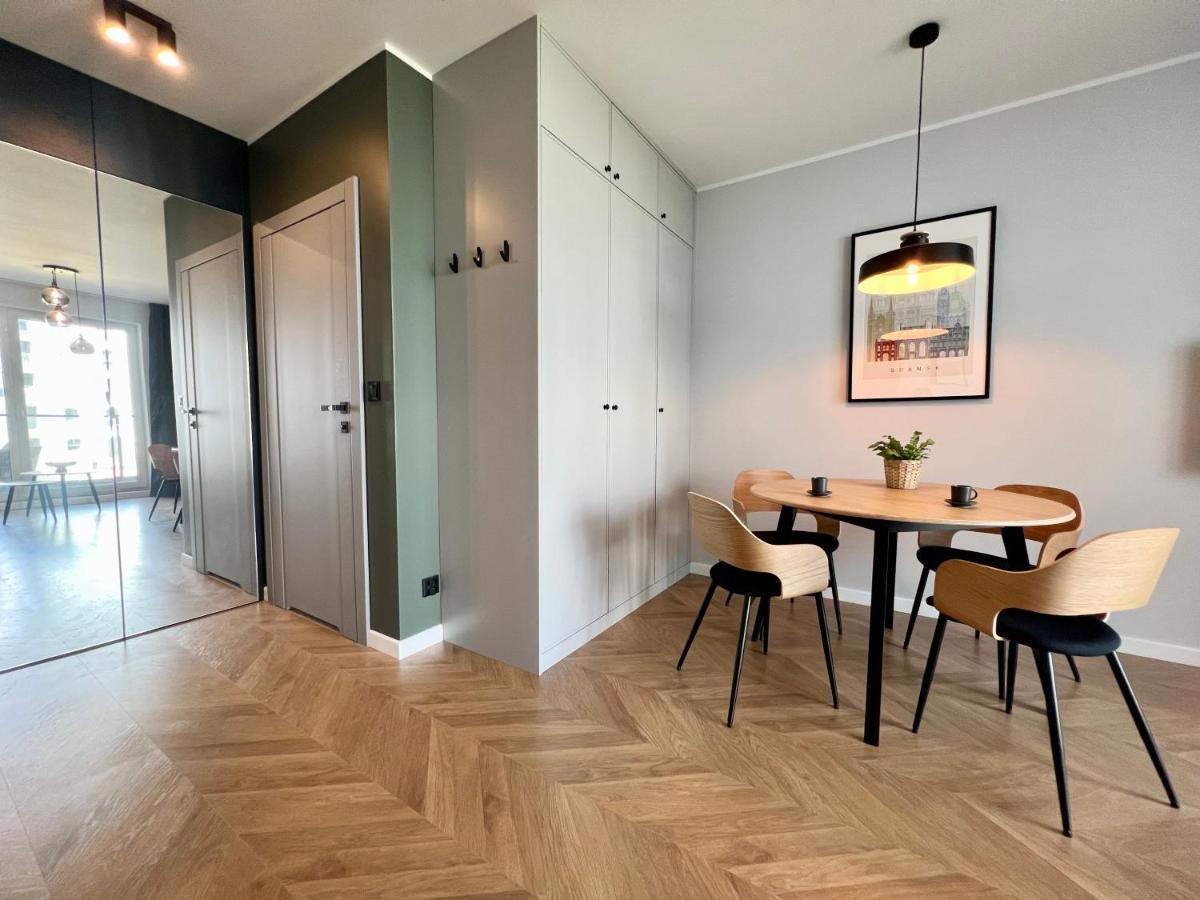 Apartamenty Angielska Grobla Q4Apartments กดัญสก์ ภายนอก รูปภาพ