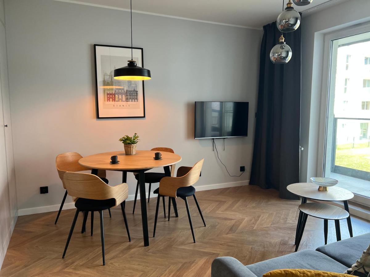 Apartamenty Angielska Grobla Q4Apartments กดัญสก์ ภายนอก รูปภาพ